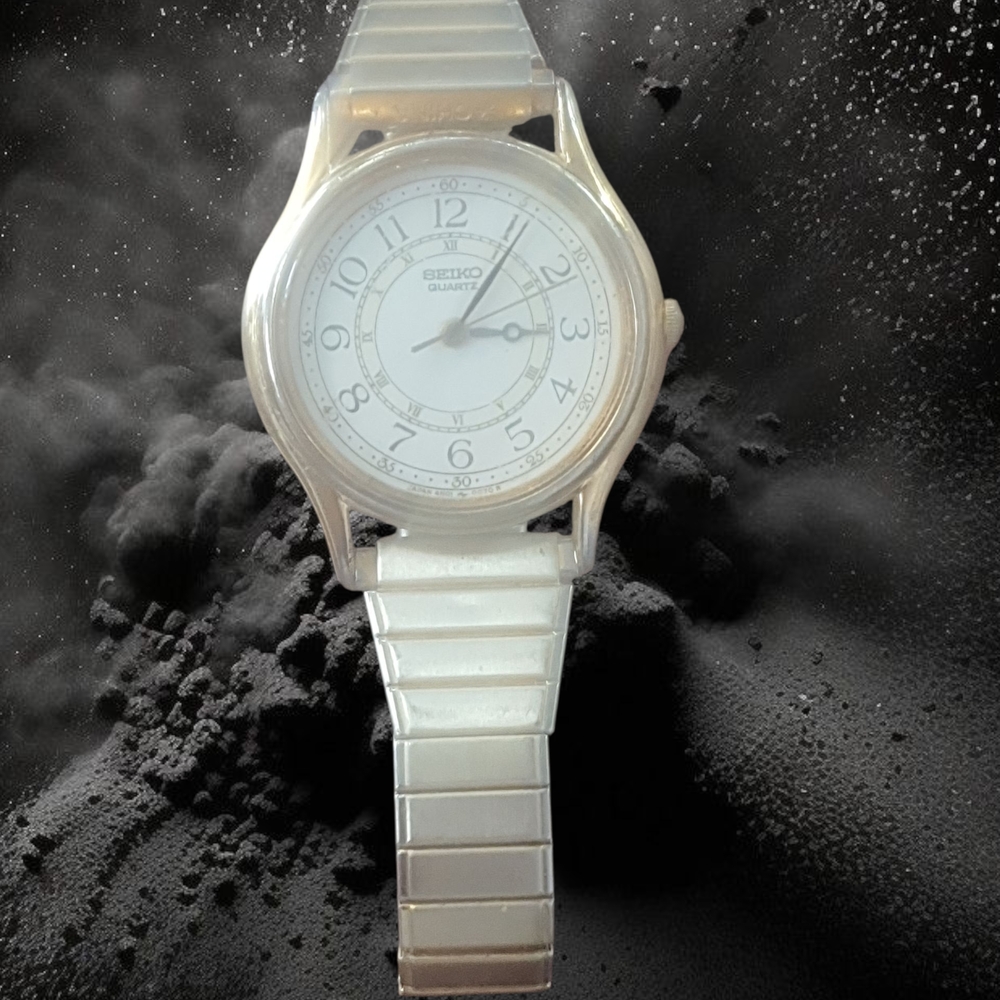 Seiko White and Silver Analog Watch